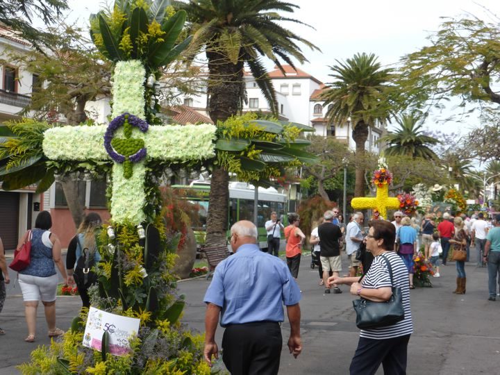 Fiestas de la Cruz op de Rambla van Santa Cruz de Tenerife