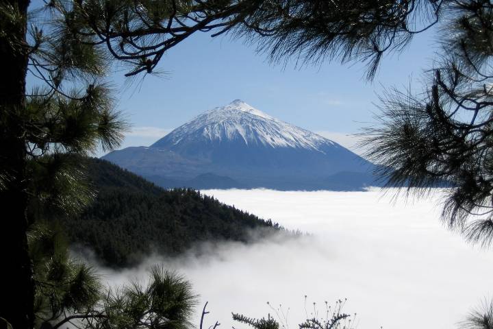 5 wetenswaardigheden van Tenerife - Teide in de wolken
