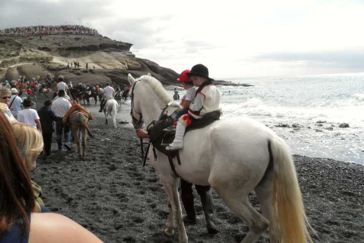 San Sebastian La Caleta paarden gaan in zee