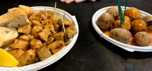 San Sebastian tapas papas arrugadas en carne fiesta